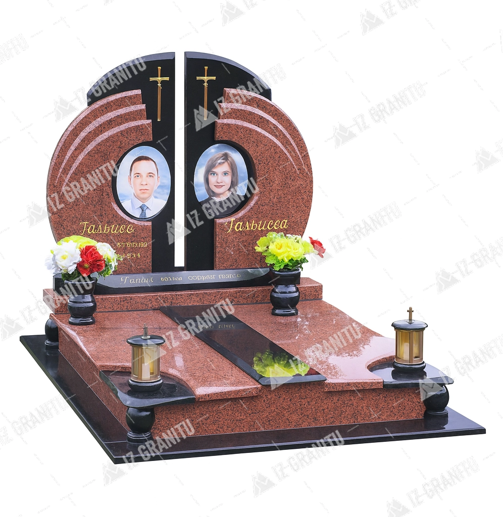 Подвійний пам'ятник 61